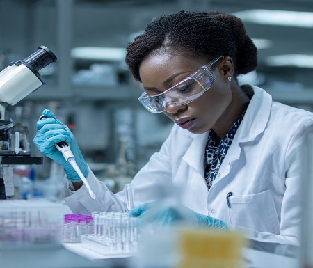 a_realistic_nigerian_female_lab_scientist_1